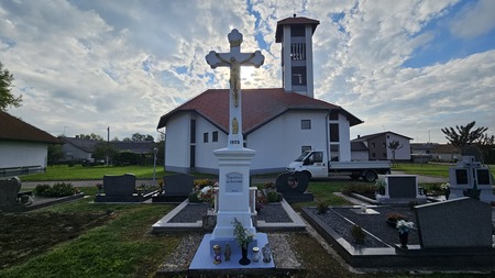 Obnova križa v Genterovcih. Foto: Občina Lendava